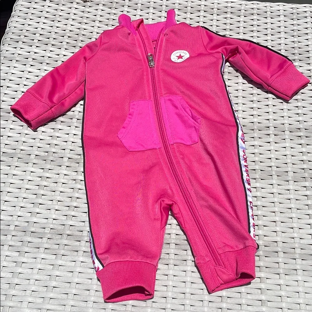 EUC- Converse Pink  One Piece/ Romper Outfit Size 3Months